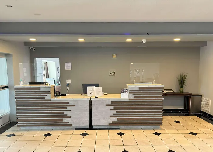 La Quinta By Wyndham Tulare