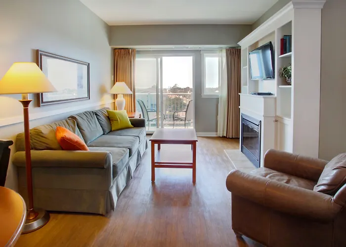 Rivertide Suites