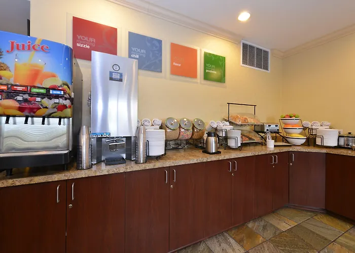 Comfort Inn & Suites Mcminnville Wine Country