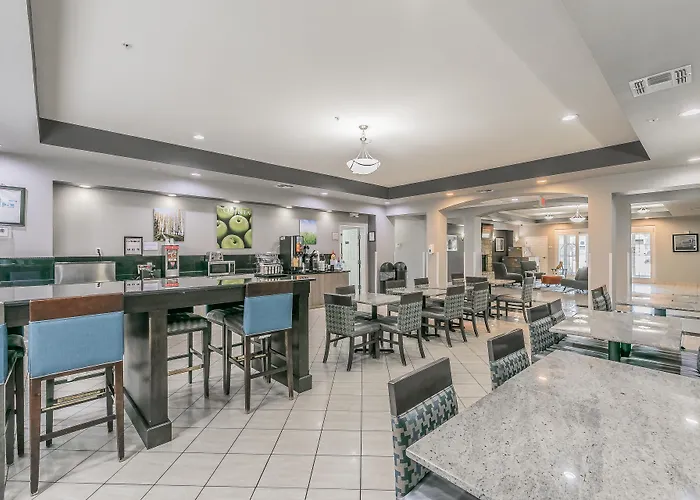La Quinta By Wyndham Granbury