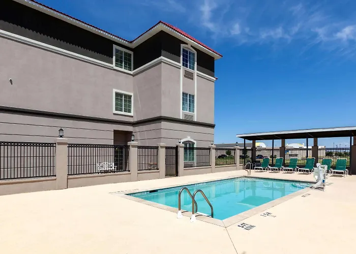 La Quinta By Wyndham Midland North