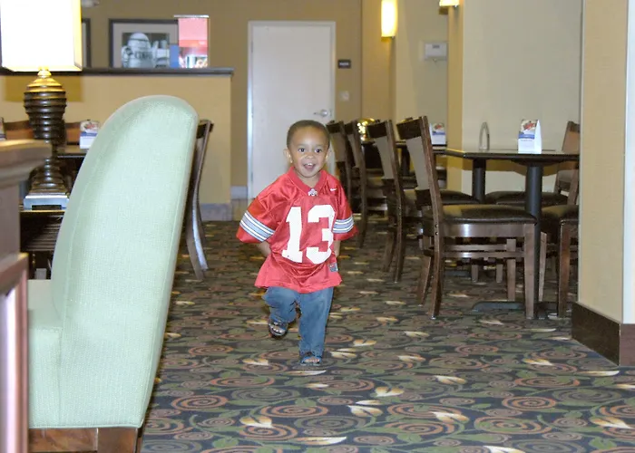 Hampton Inn & Suites Dayton-Airport