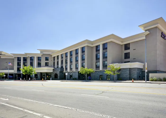 Hampton Inn&Suites Los Angeles Burbank Airport