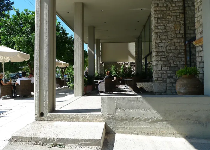Dioscouri Hotel