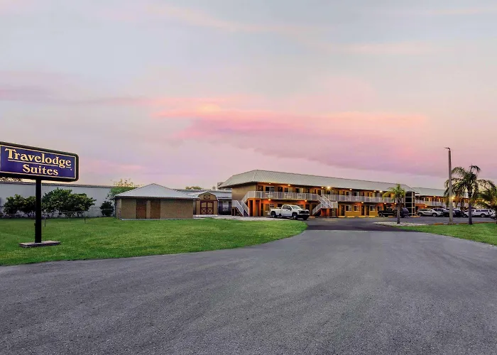 Travelodge Suites By Wyndham Lake Okeechobee