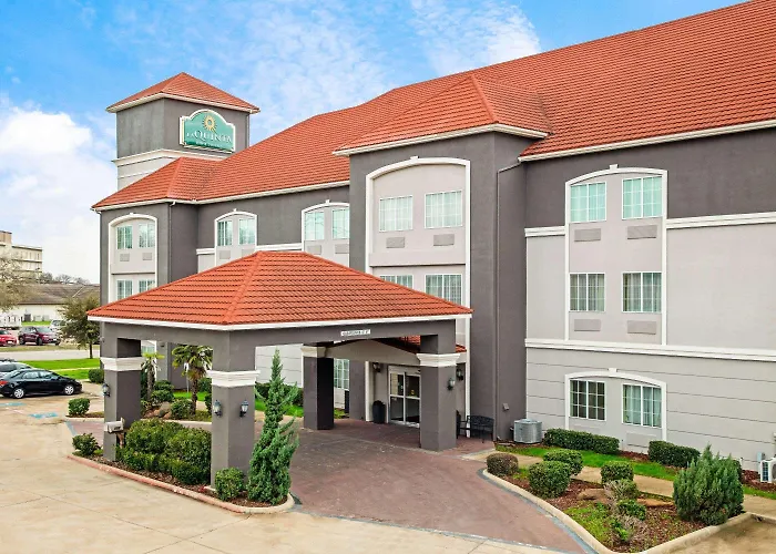 La Quinta By Wyndham Cleburne