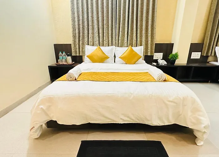 Hotel Sai Gurusthan