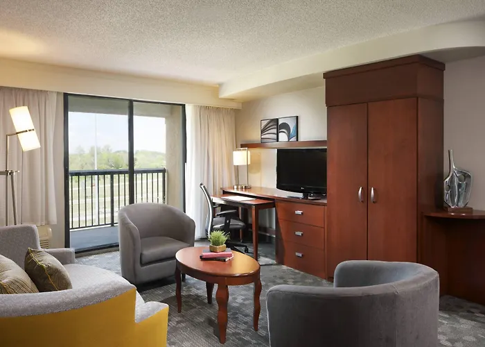 Courtyard By Marriott Jackson
