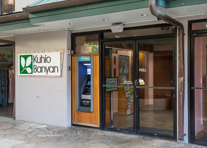 Kuhio Banyan Hotel