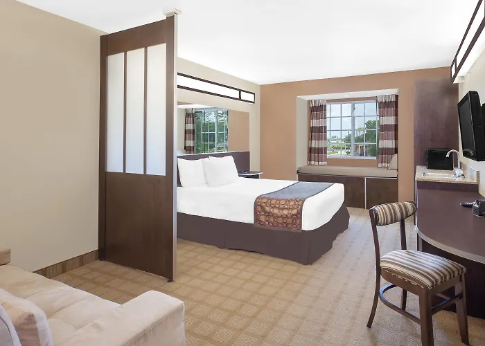 Microtel Inn & Suites By Wyndham Manchester - Newly Renovated