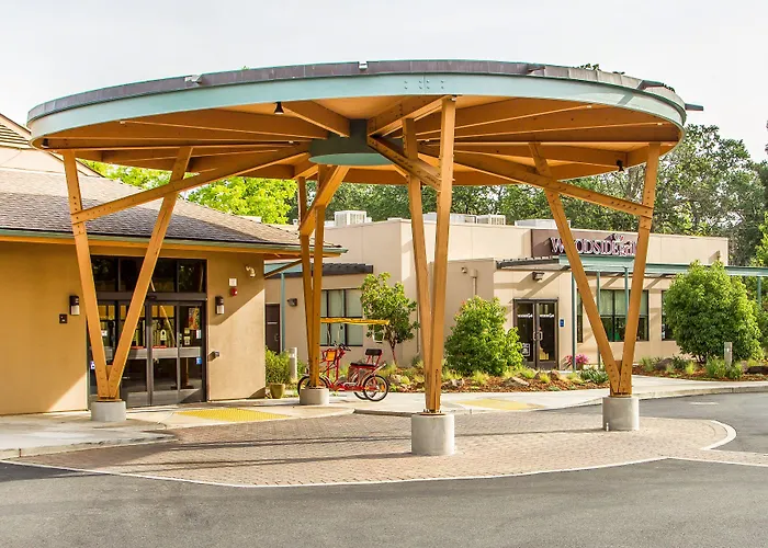 Gaia Hotel & Spa Redding, An Ascend Collection Hotel