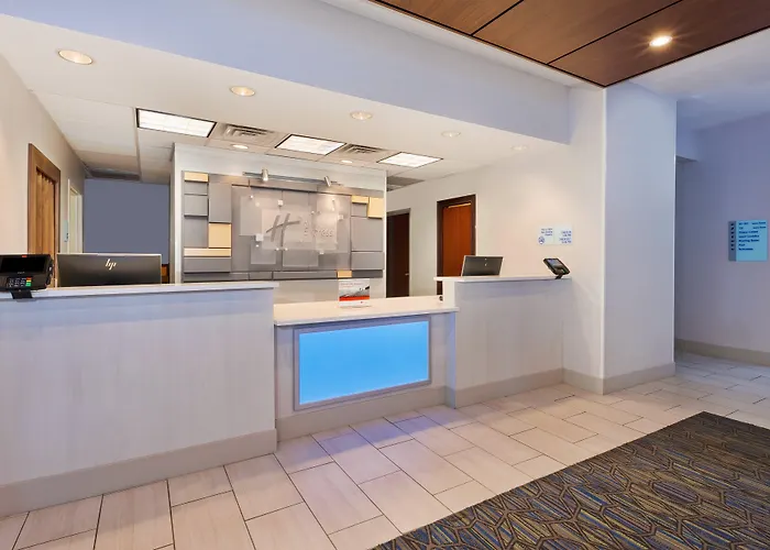 Holiday Inn Express Hotel & Suites Cleveland-Richfield By Ihg