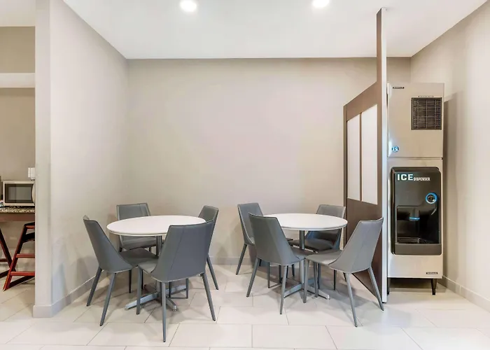 Microtel Inn & Suites By Wyndham Brooksville