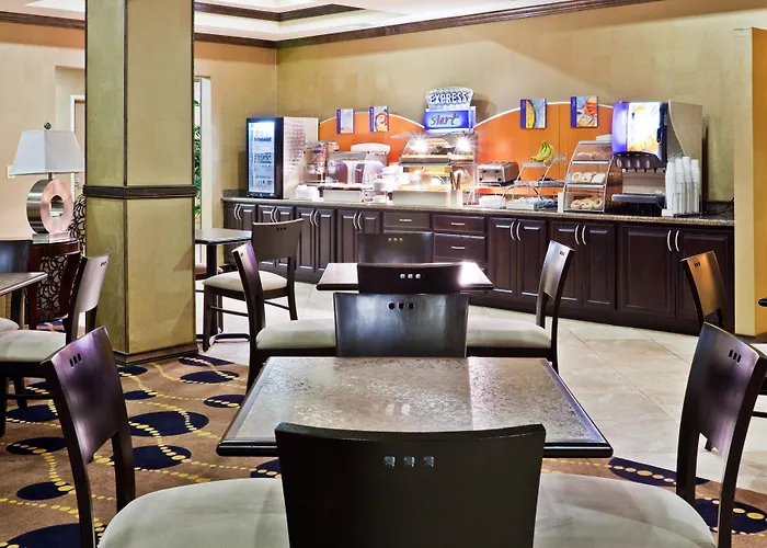 Holiday Inn Express & Suites Clovis By Ihg