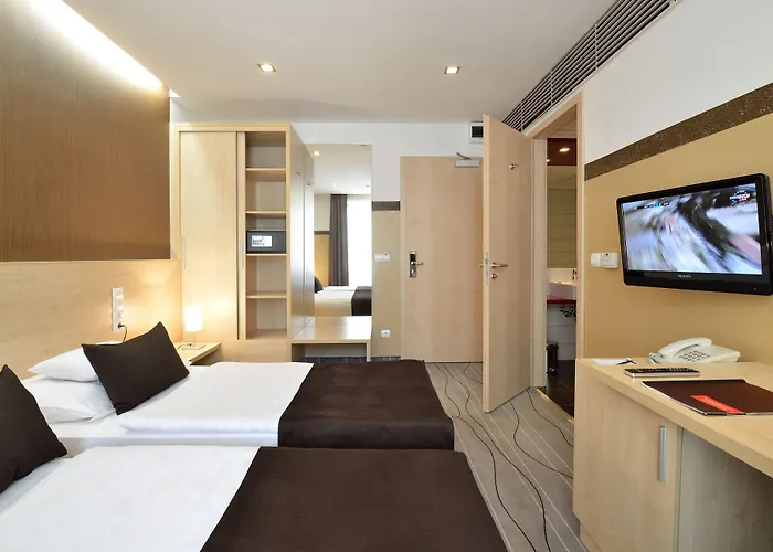 Promenade Hotel By Mellow Mood Hotels