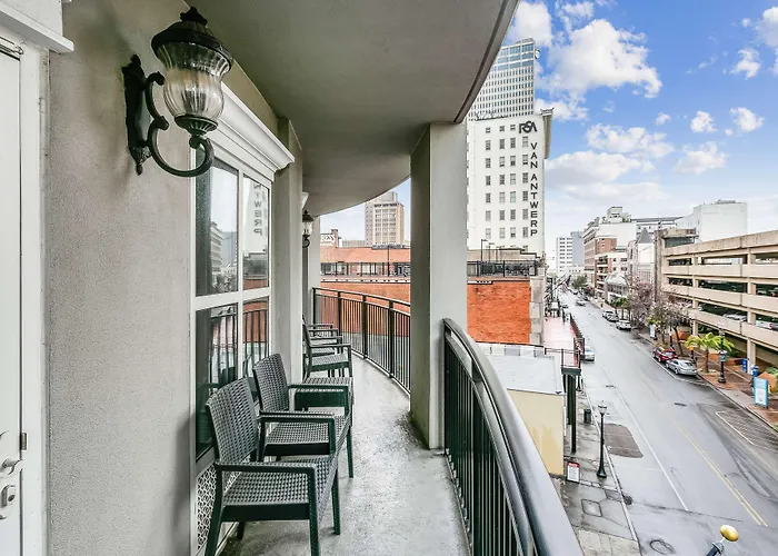 Hampton Inn & Suites Mobile - Downtown Historic District