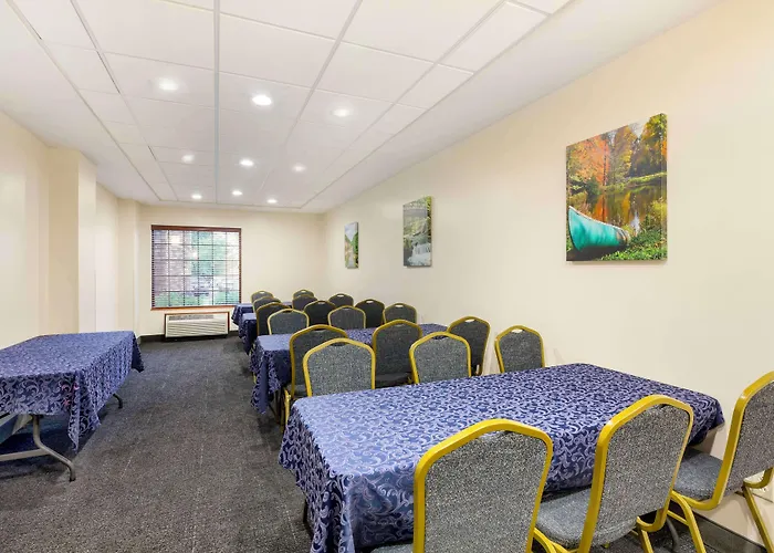 Best Western Plus Victor Inn & Suites