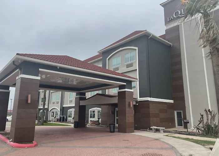 La Quinta Inn Suites By Wyndham Raymondville Harlingen