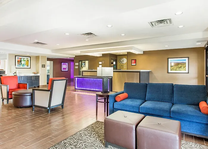 Comfort Suites Clinton Near Presbyterian College