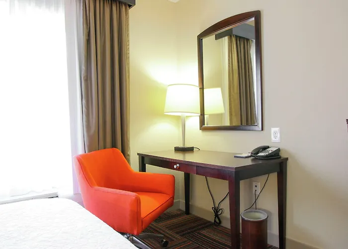 Hampton Inn & Suites Flowery Branch