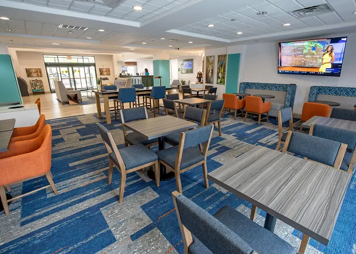Wingate By Wyndham Lafayette Airport