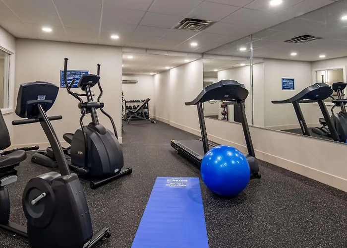 Best Western Hampshire Inn & Suites