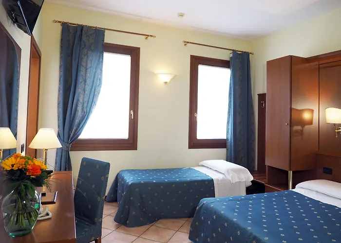Hotel Cris