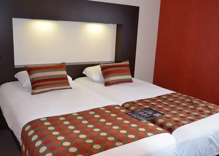 Logis Golfe Hotel