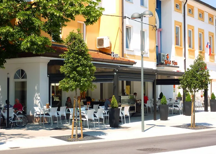 Lipa, Hotel & Bistro