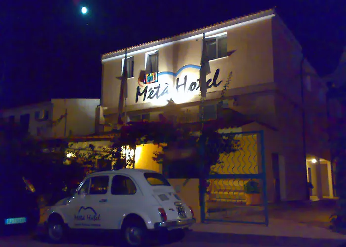 Meta Hotel