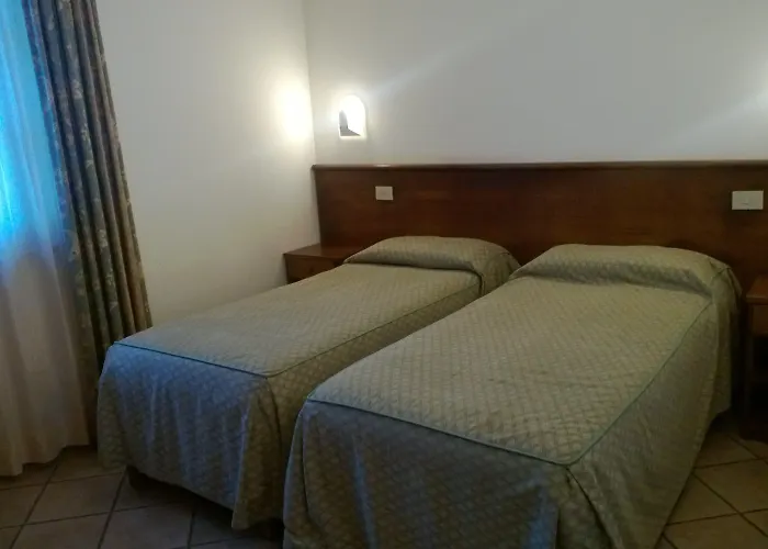 Tris Hotel