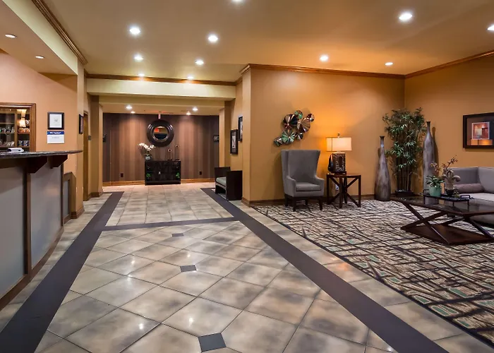 Best Western Plus Christopher Inn & Suites