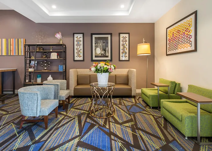 Holiday Inn Express Houston-Alvin By Ihg