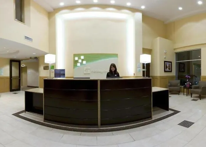 Holiday Inn Hotel & Suites Surrey East - Cloverdale By Ihg