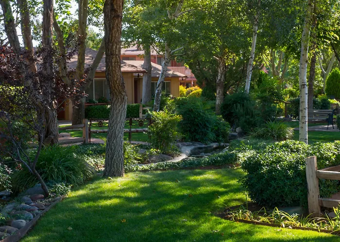 Sky Ranch Lodge