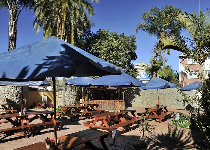 Cresta Oasis Hotel
