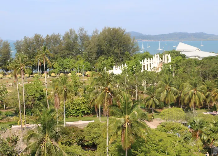 Eagle Bay Hotel