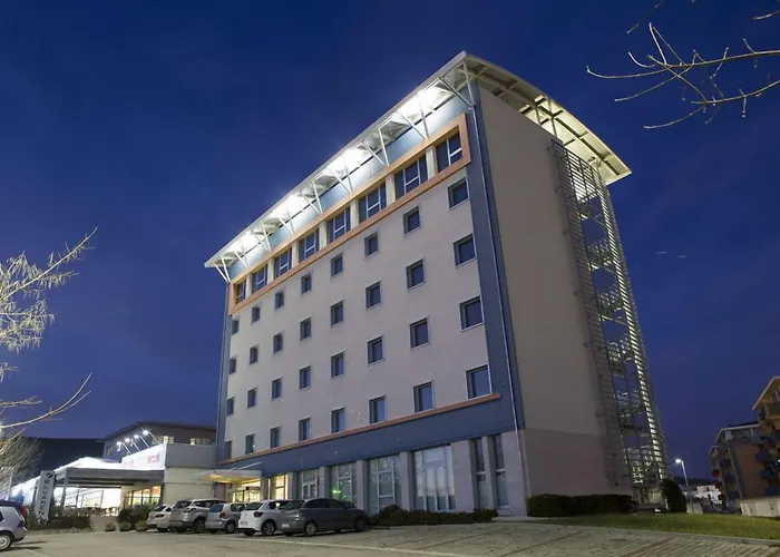Blu Arena Hotel