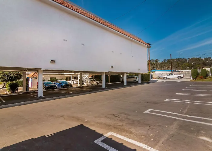 Motel 6 Monterey Park