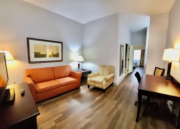 Red Roof Inn & Suites Midland