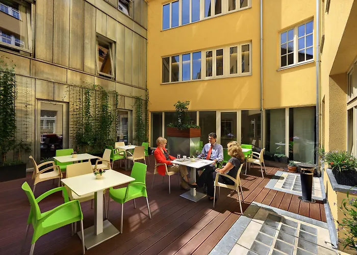 Hotel Clement