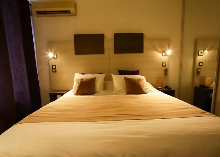 Logis Hotel Restaurant Les Charmettes