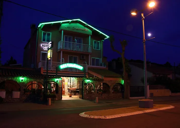 Logis Hotel Restaurant Les Charmettes
