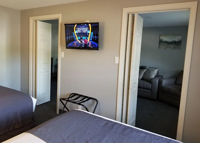 Mt. Madison Inn & Suites
