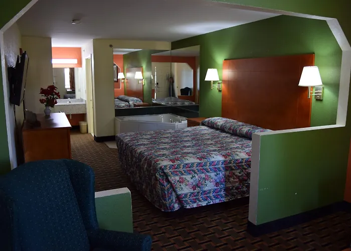 Royal Inn & Suites