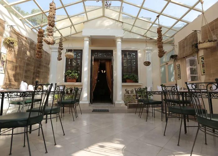 Welcomheritage Windsor Lodge