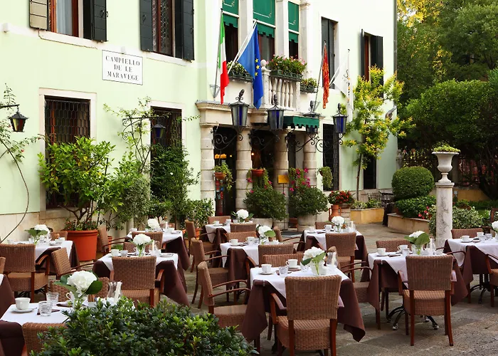 Pensione Accademia - Villa Maravege