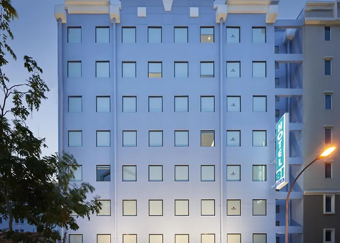Hotel 81 Gold