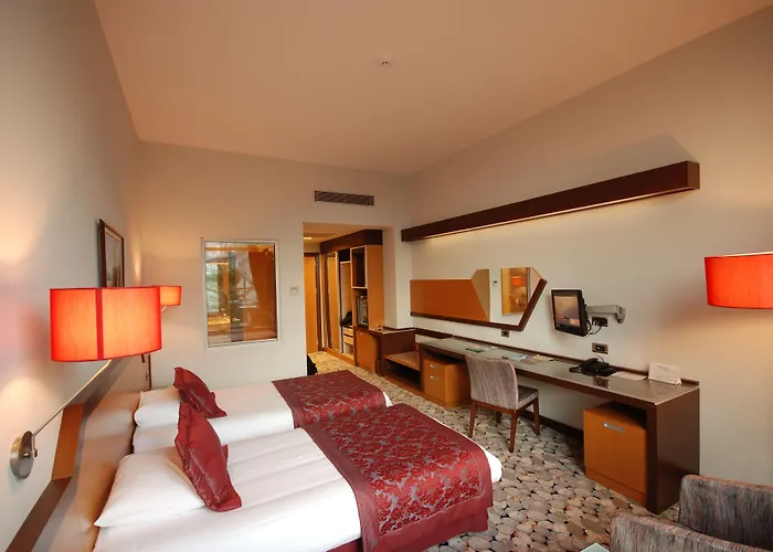 Hotel Hegsagone Marine Asia