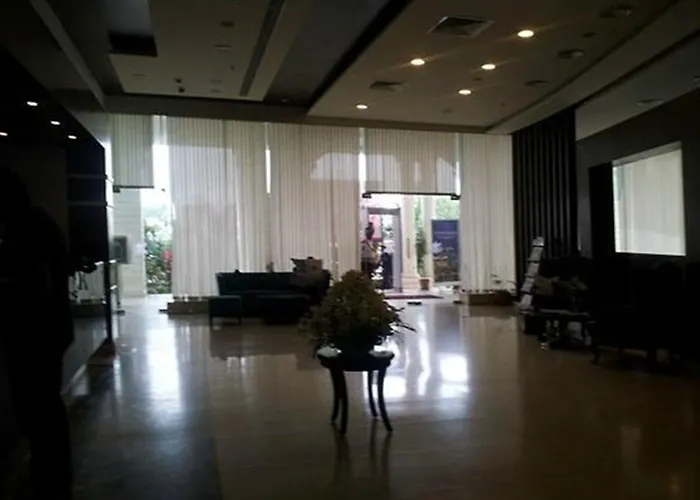 Royal Orchid Central, Shimoga